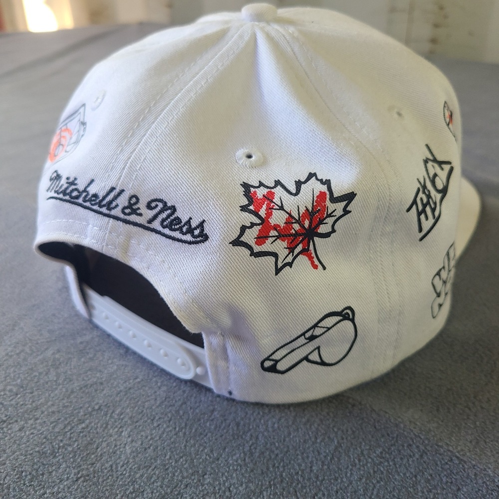 Mitchell & Ness Toronto Raptors Snapback Hat White Graffiti Print 3D Logo - Picture 5 of 11